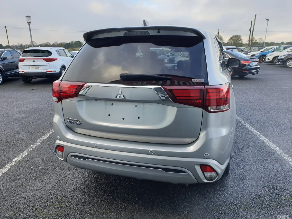 Mitsubishi Outlander SUV, Petrol Plug-in Hybrid, 2020, Silver
