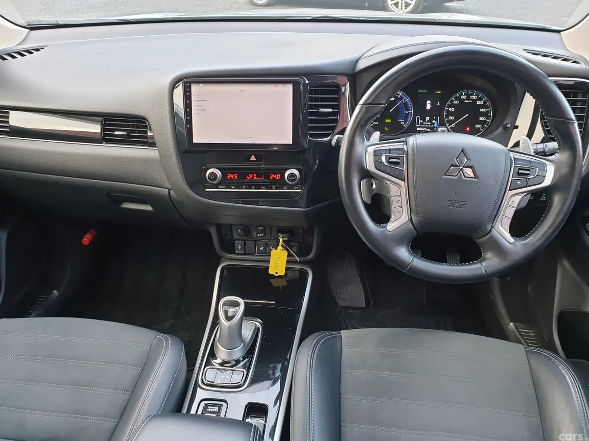 Mitsubishi Outlander SUV, Petrol Plug-in Hybrid, 2020, Silver