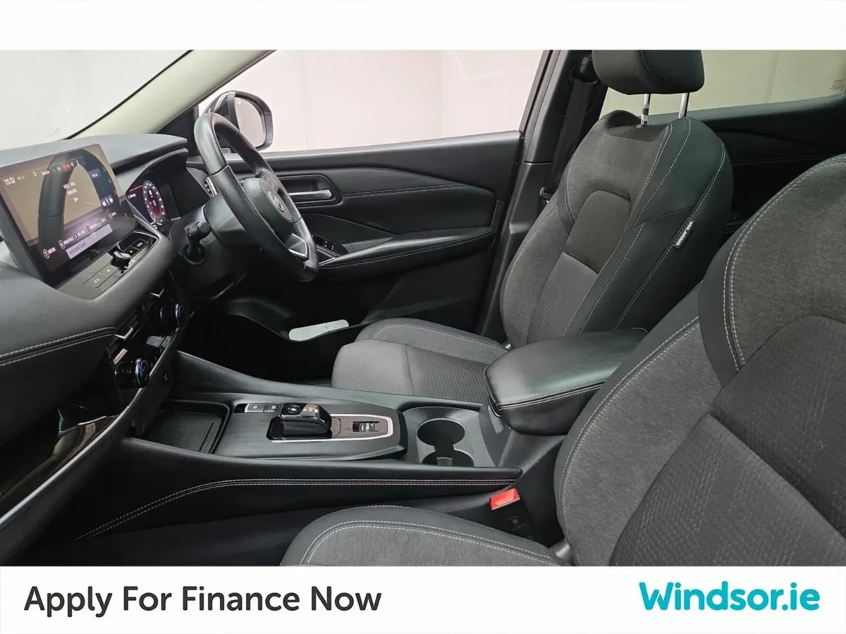 Nissan Qashqai MPV, Petrol Hybrid, 2023, Orange