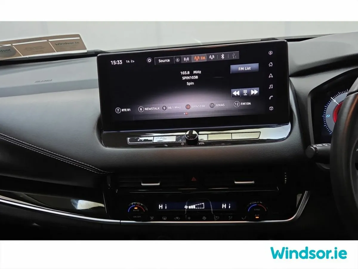 Nissan Qashqai MPV, Petrol Hybrid, 2023, Orange