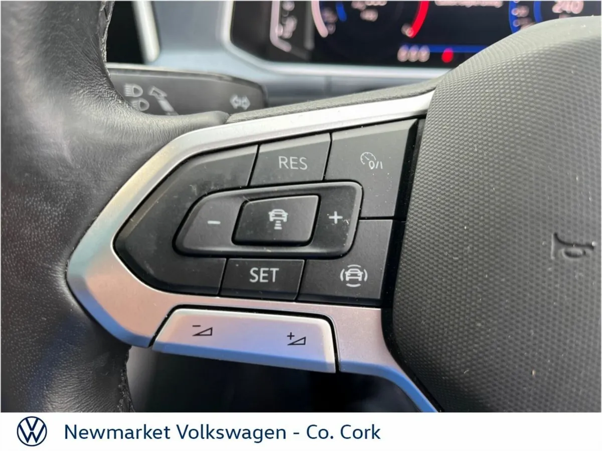 Volkswagen T-Roc SUV, Diesel, 2023, White