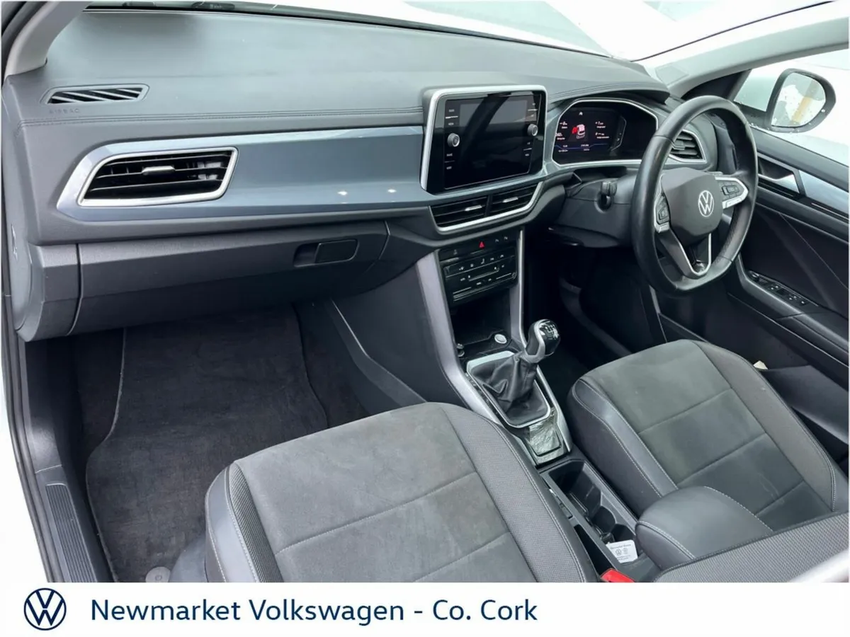Volkswagen T-Roc SUV, Diesel, 2023, White