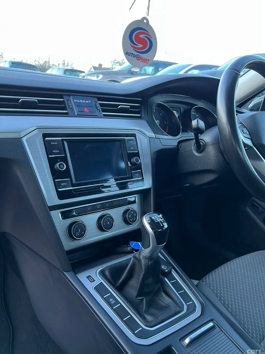 Volkswagen Passat Saloon, Diesel, 2021, Grey