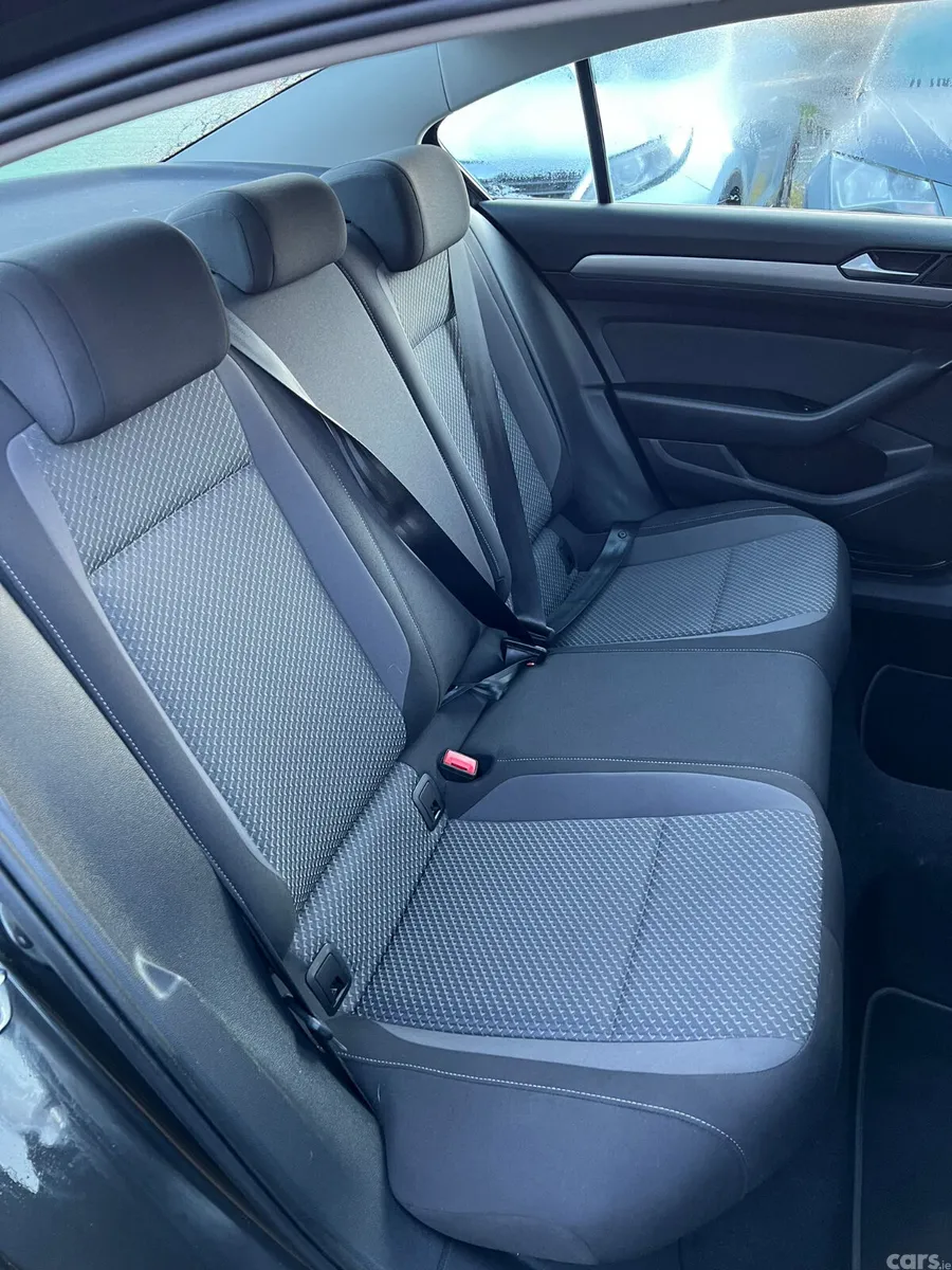 Volkswagen Passat Saloon, Diesel, 2021, Grey