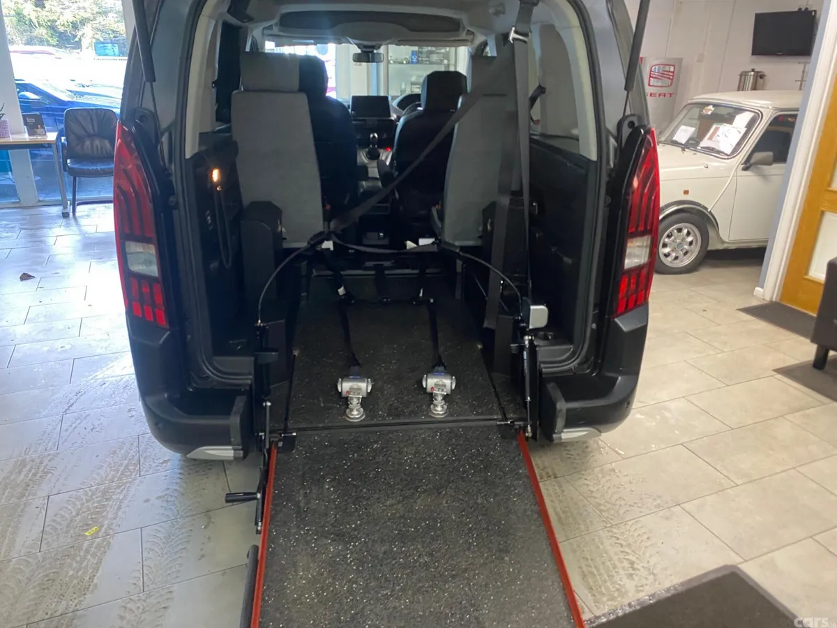 Peugeot Rifter MPV, Diesel, 2019, Grey