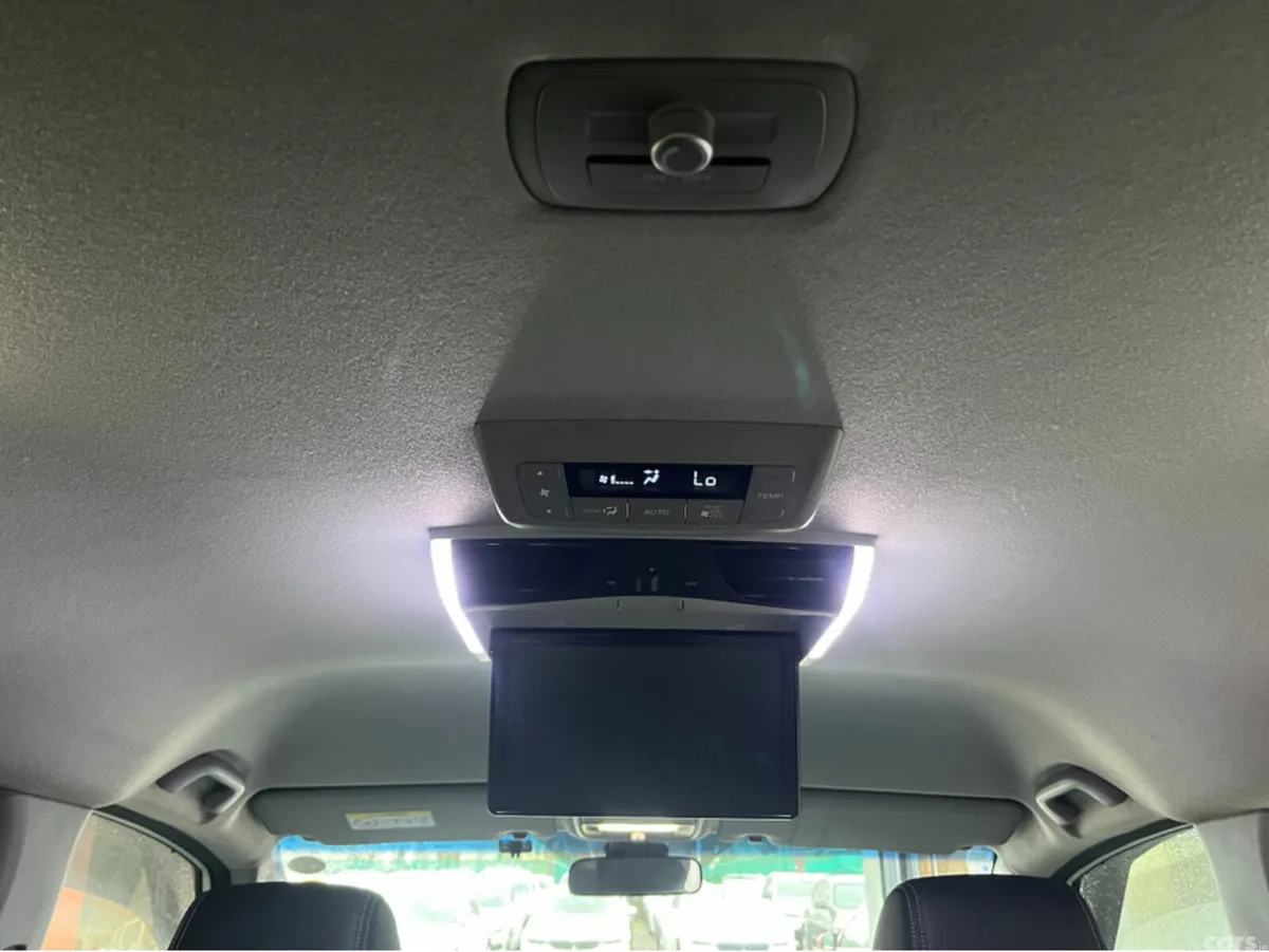 Honda Stepwagon MPV, Petrol Hybrid, 2019, White
