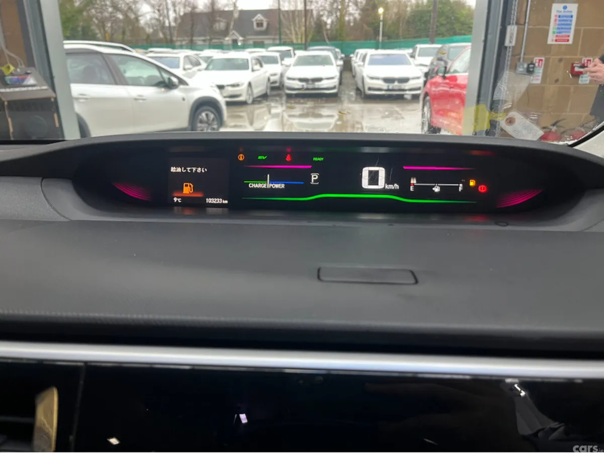 Honda Stepwagon MPV, Petrol Hybrid, 2019, White