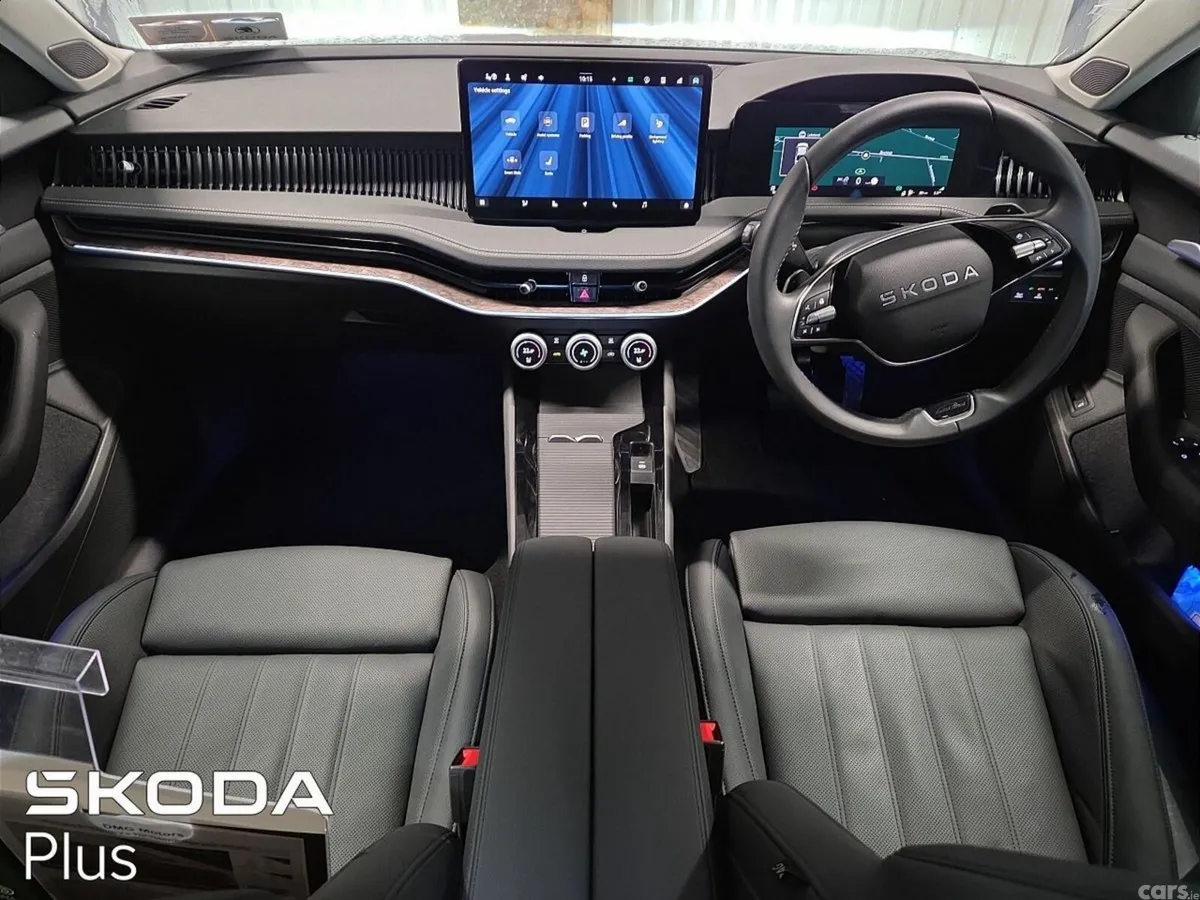 Skoda Superb Saloon, Diesel, 2025, Grey