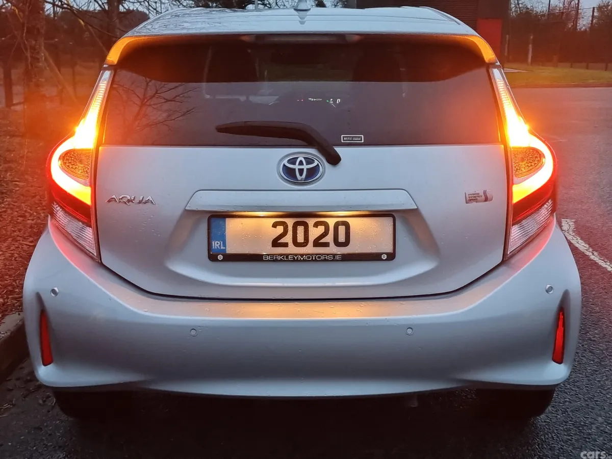 Toyota Aqua Hatchback, Petrol Hybrid, 2020, Silver