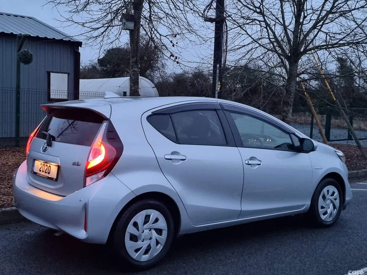 Toyota Aqua Hatchback, Petrol Hybrid, 2020, Silver