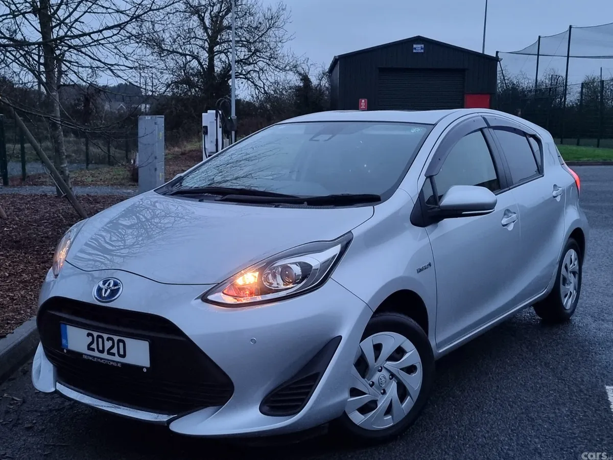 Toyota Aqua Hatchback, Petrol Hybrid, 2020, Silver