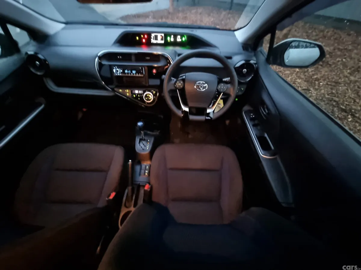 Toyota Aqua Hatchback, Petrol Hybrid, 2020, Silver