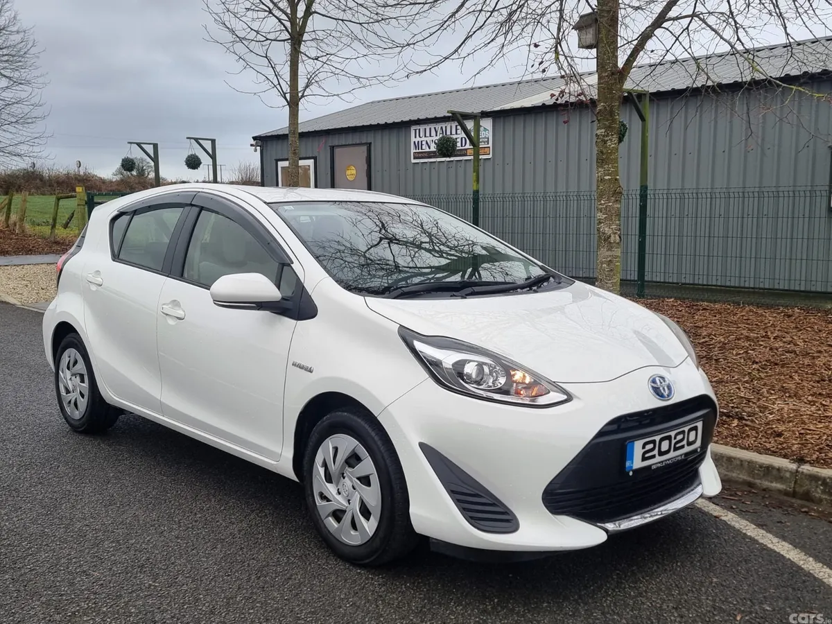 Toyota Aqua Hatchback, Petrol Hybrid, 2020, White