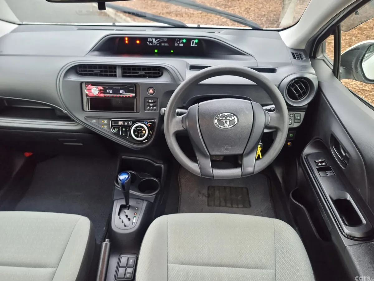 Toyota Aqua Hatchback, Petrol Hybrid, 2020, White