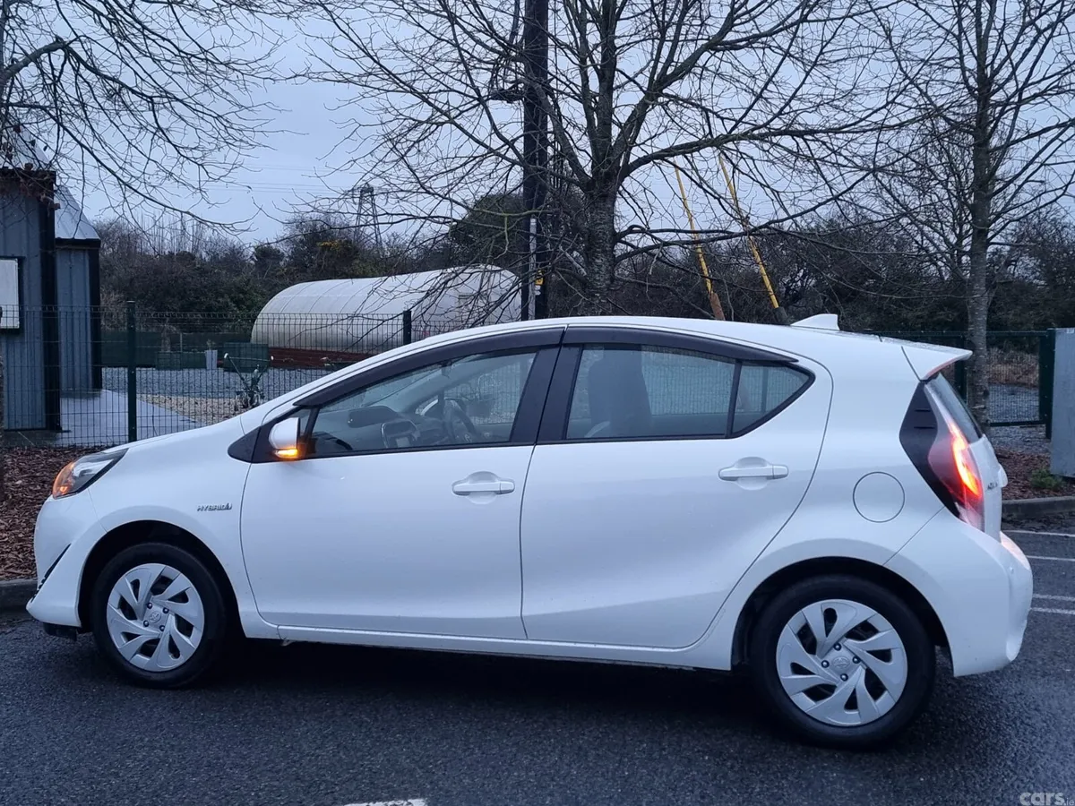 Toyota Aqua Hatchback, Petrol, 2020, White
