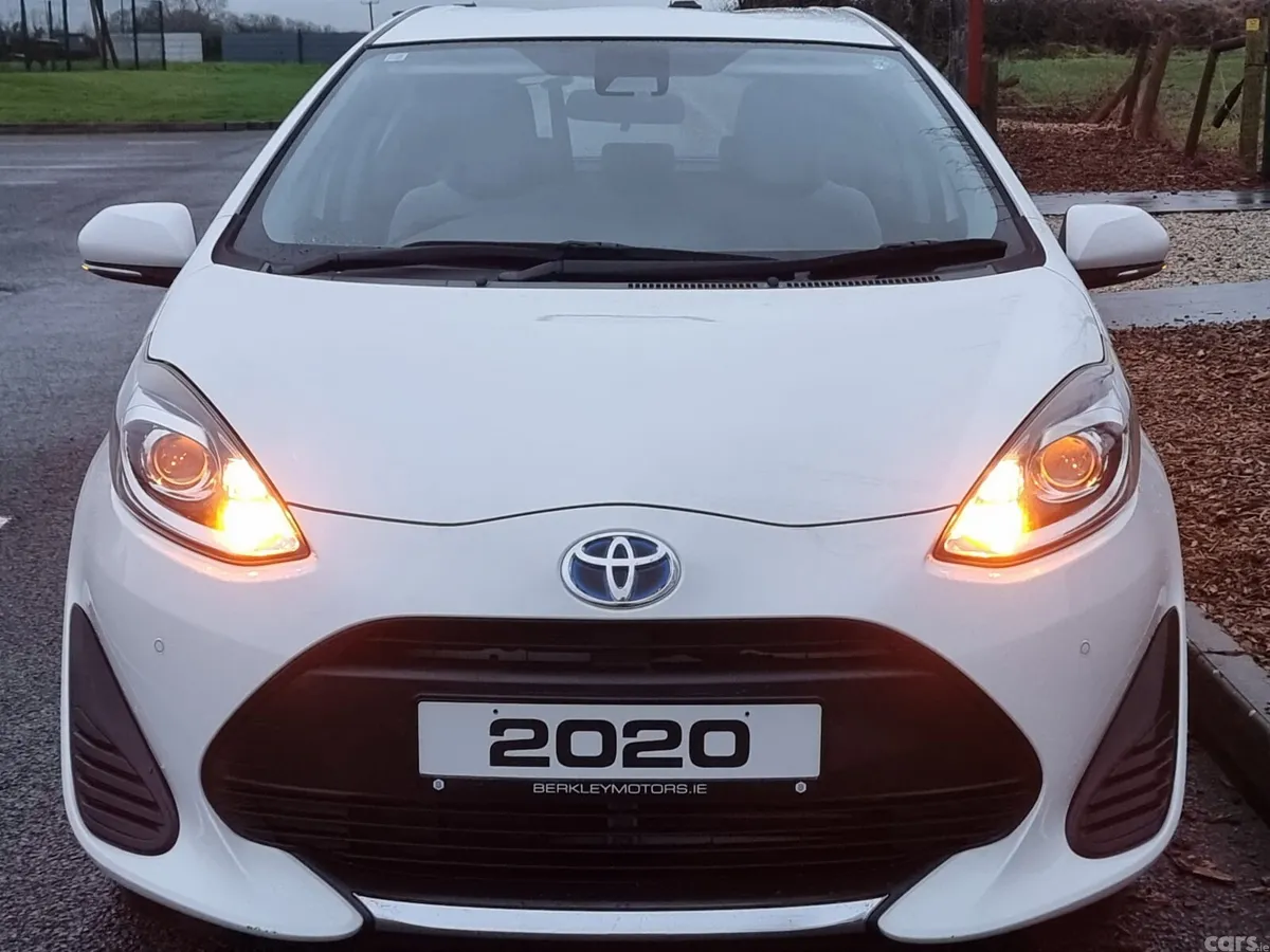 Toyota Aqua Hatchback, Petrol, 2020, White