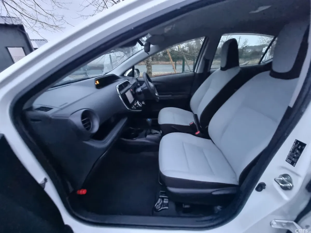 Toyota Aqua Hatchback, Petrol, 2020, White