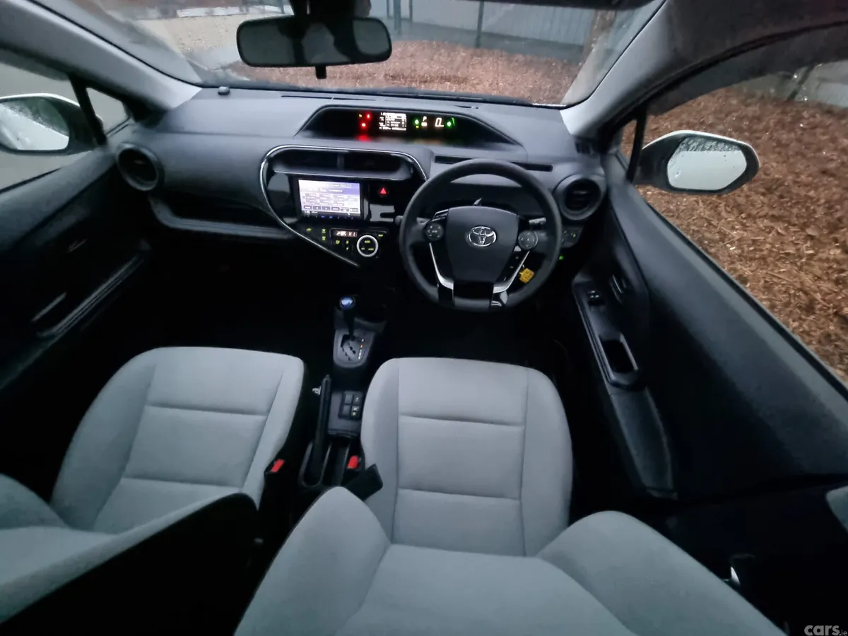 Toyota Aqua Hatchback, Petrol, 2020, White