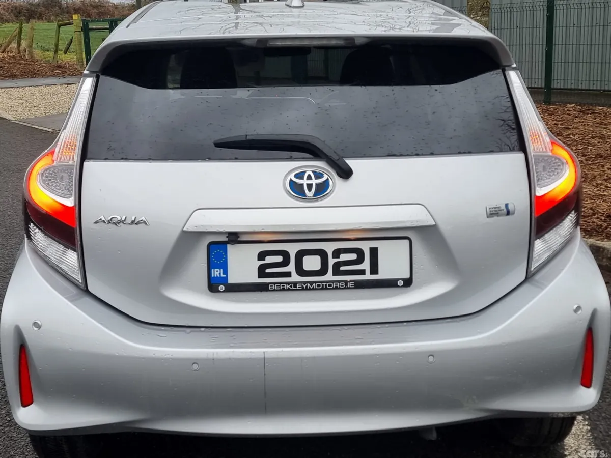 Toyota Aqua Hatchback, Petrol Hybrid, 2021, Silver