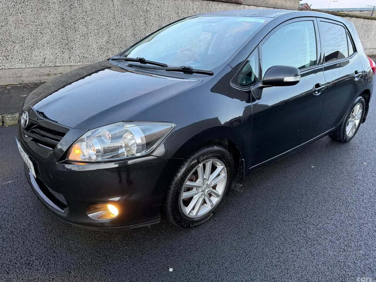 Toyota Auris Hatchback, Diesel, 2011, Black