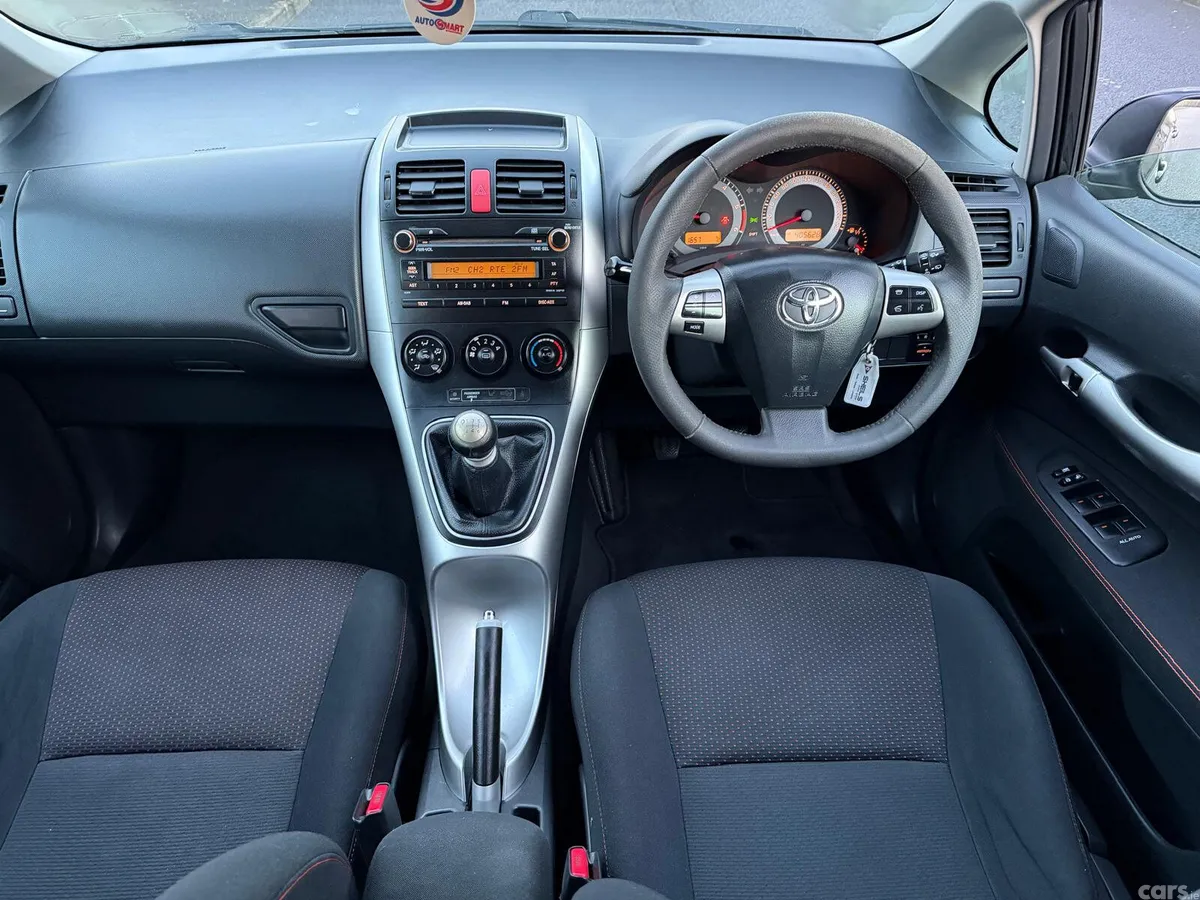 Toyota Auris Hatchback, Diesel, 2011, Black