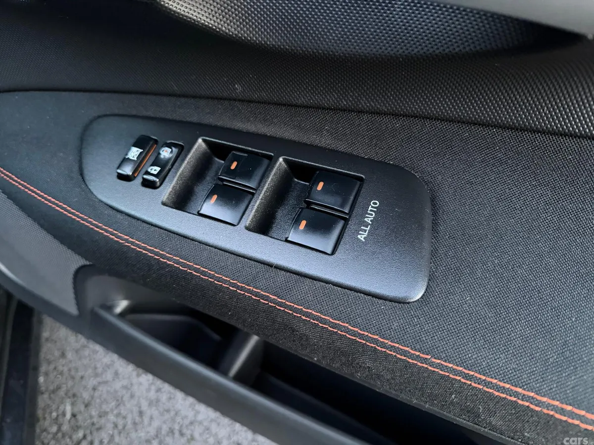 Toyota Auris Hatchback, Diesel, 2011, Black