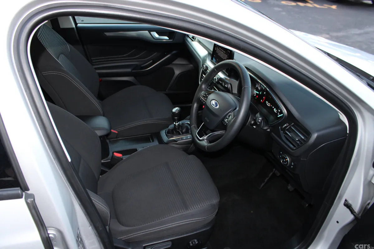 Ford Focus Hatchback, Petrol, 2020, Grey
