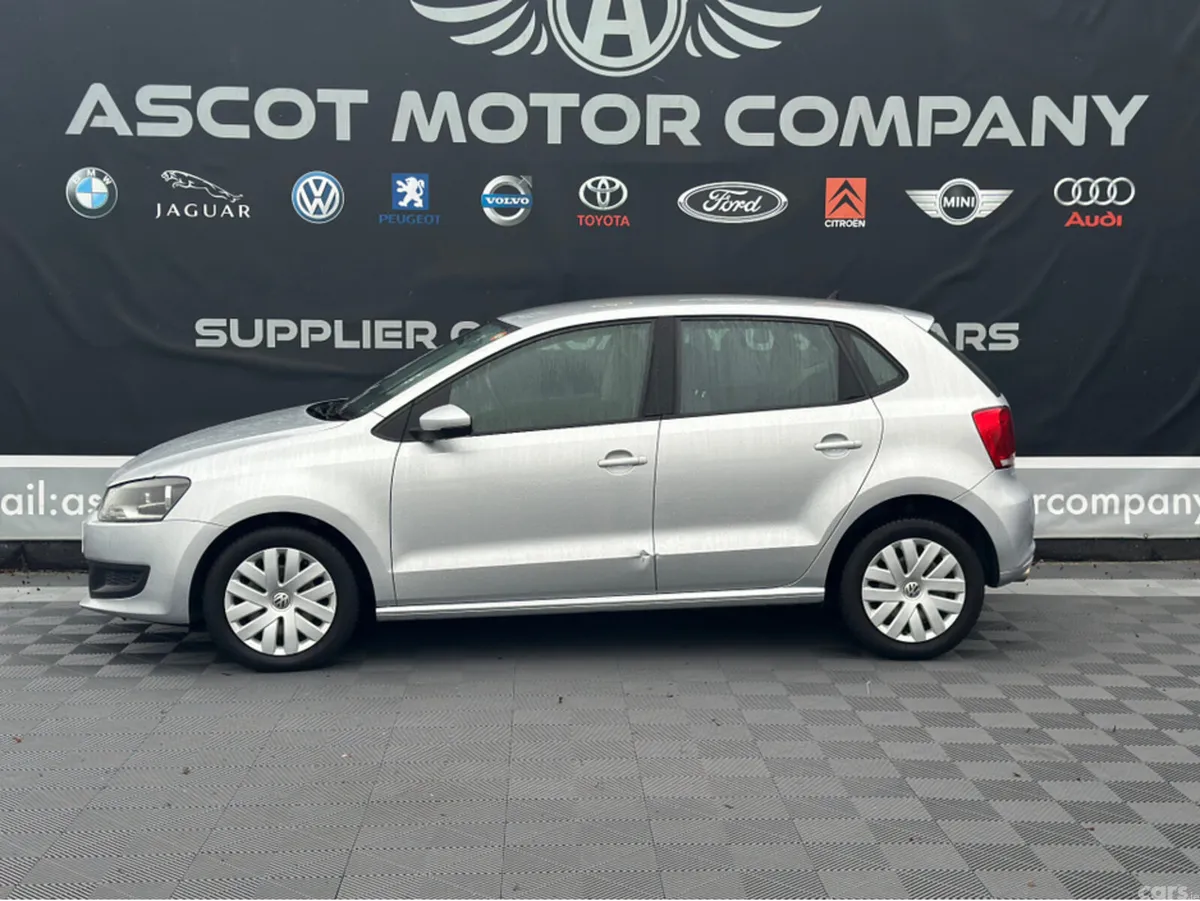 Volkswagen Polo Hatchback, Petrol, 2013, Silver