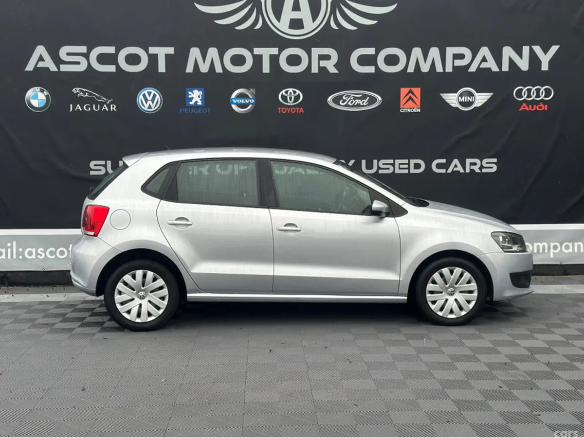 Volkswagen Polo Hatchback, Petrol, 2013, Silver