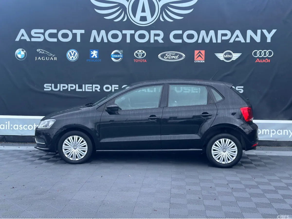 Volkswagen Polo Hatchback, Petrol, 2014, Black
