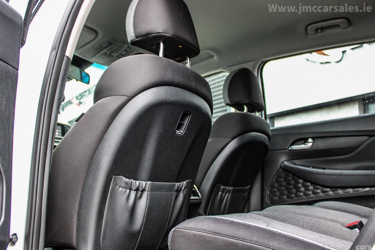 Hyundai Santa Fe SUV, Diesel, 2019, White