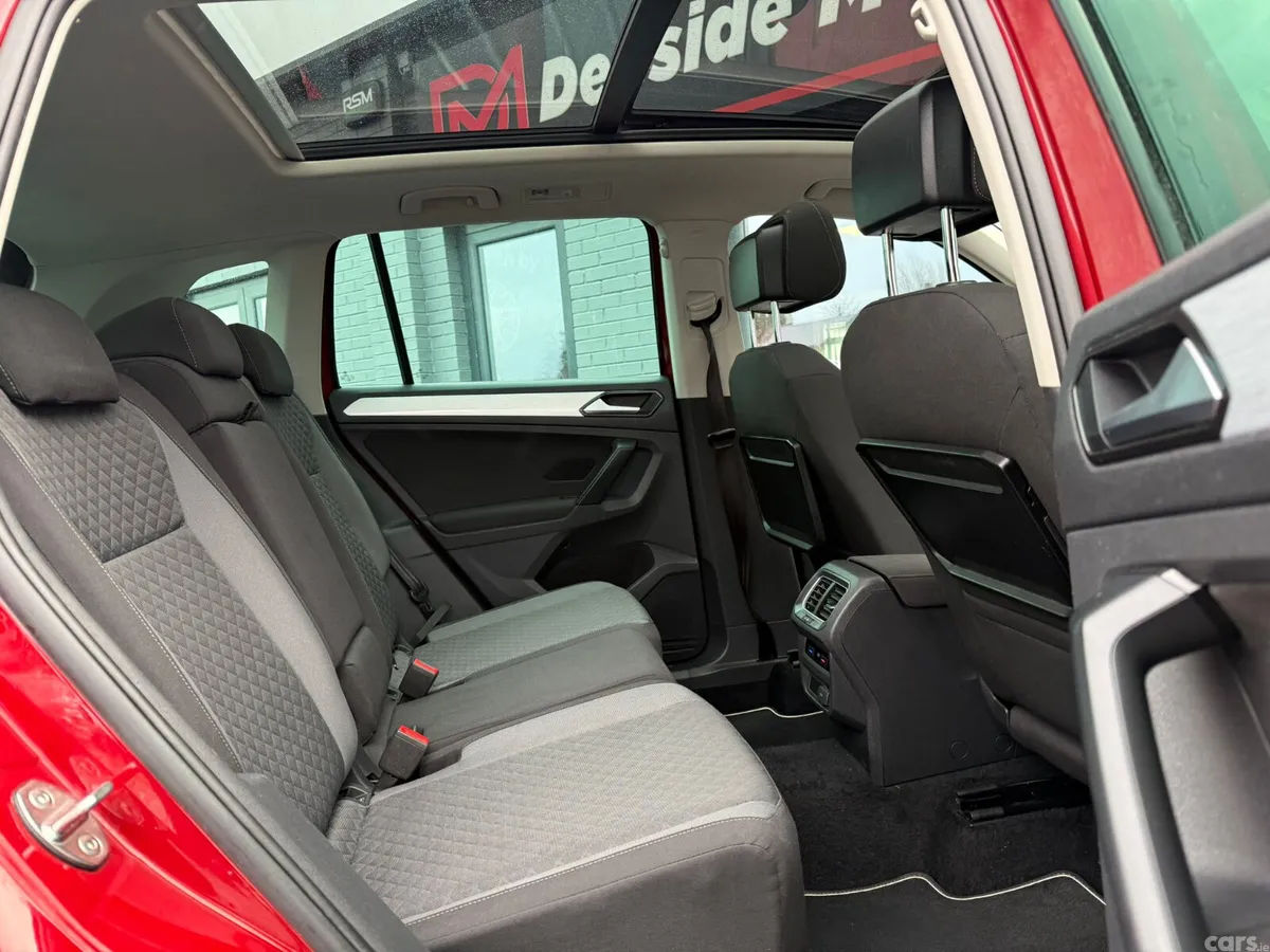 Volkswagen Tiguan SUV, Diesel, 2017, Red