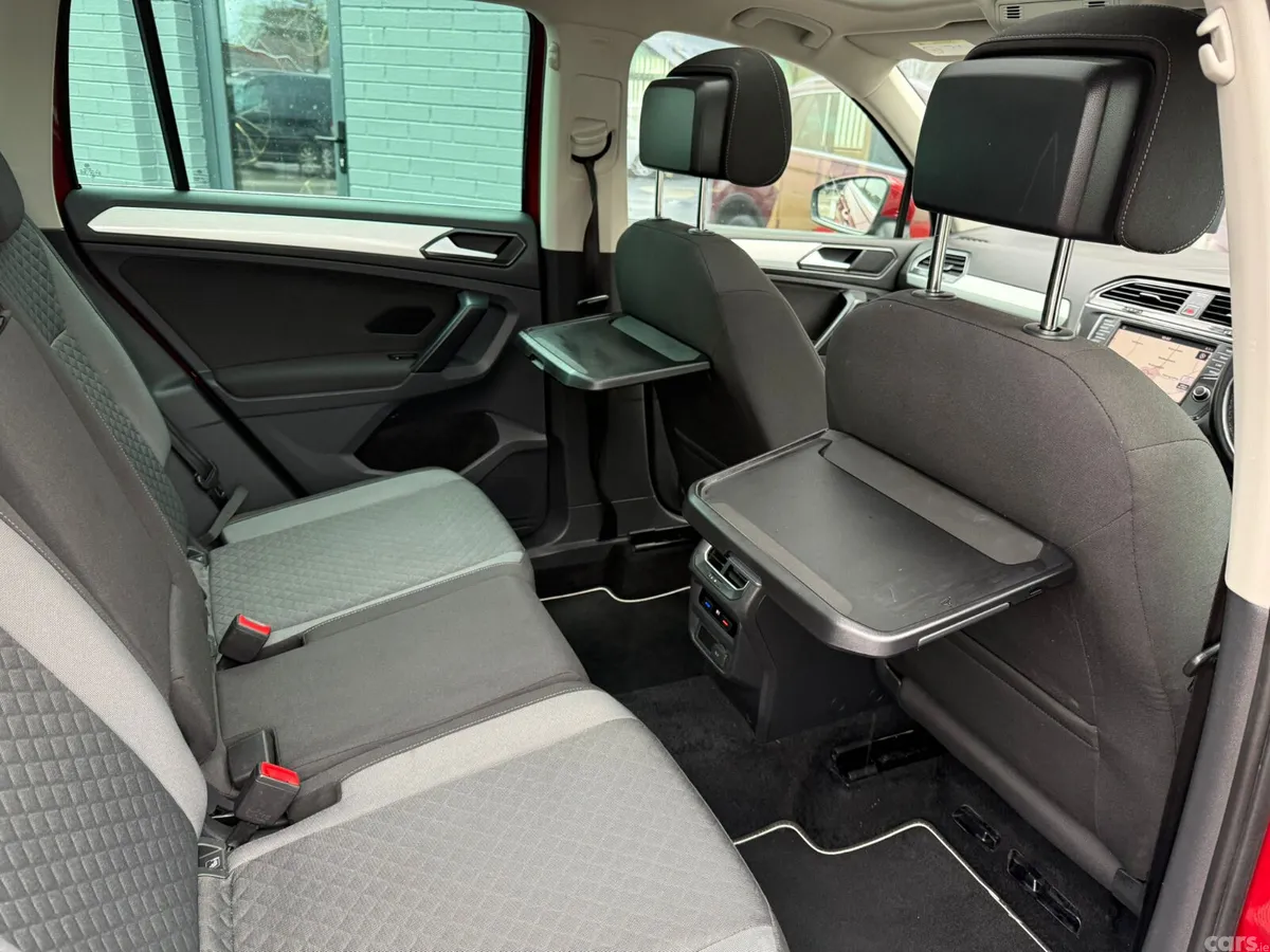 Volkswagen Tiguan SUV, Diesel, 2017, Red