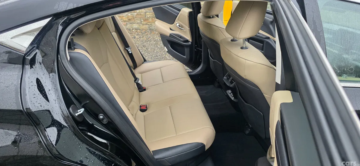 Lexus ES Saloon, Petrol Hybrid, 2020, Black