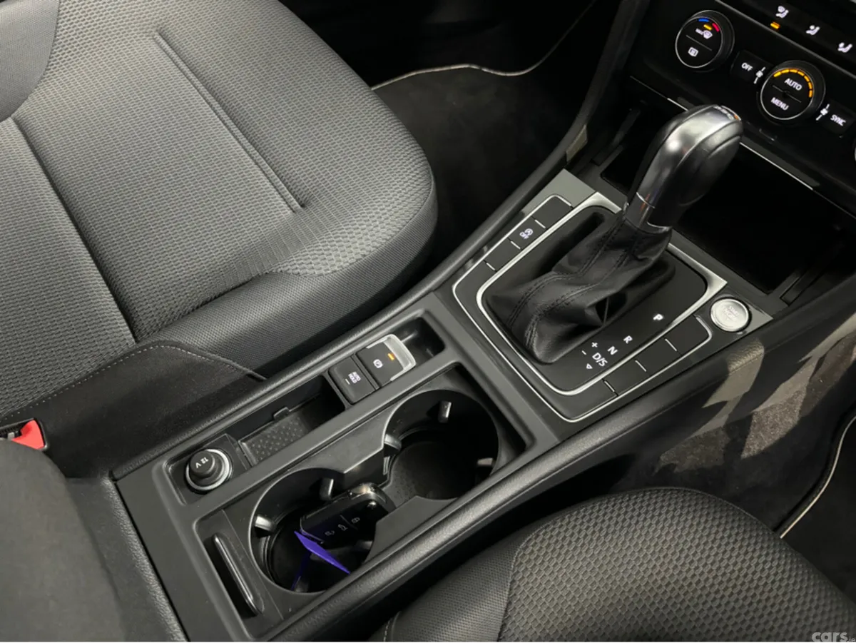 Volkswagen Golf Hatchback, Petrol, 2019, Silver