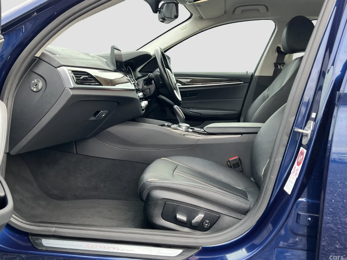 BMW 5-Series Saloon, Diesel, 2017, Blue