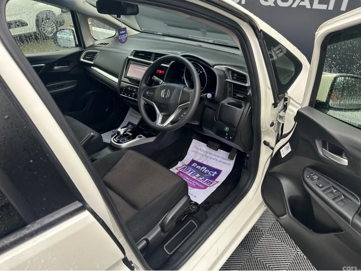 Honda Fit Hatchback, Petrol Hybrid, 2014, White