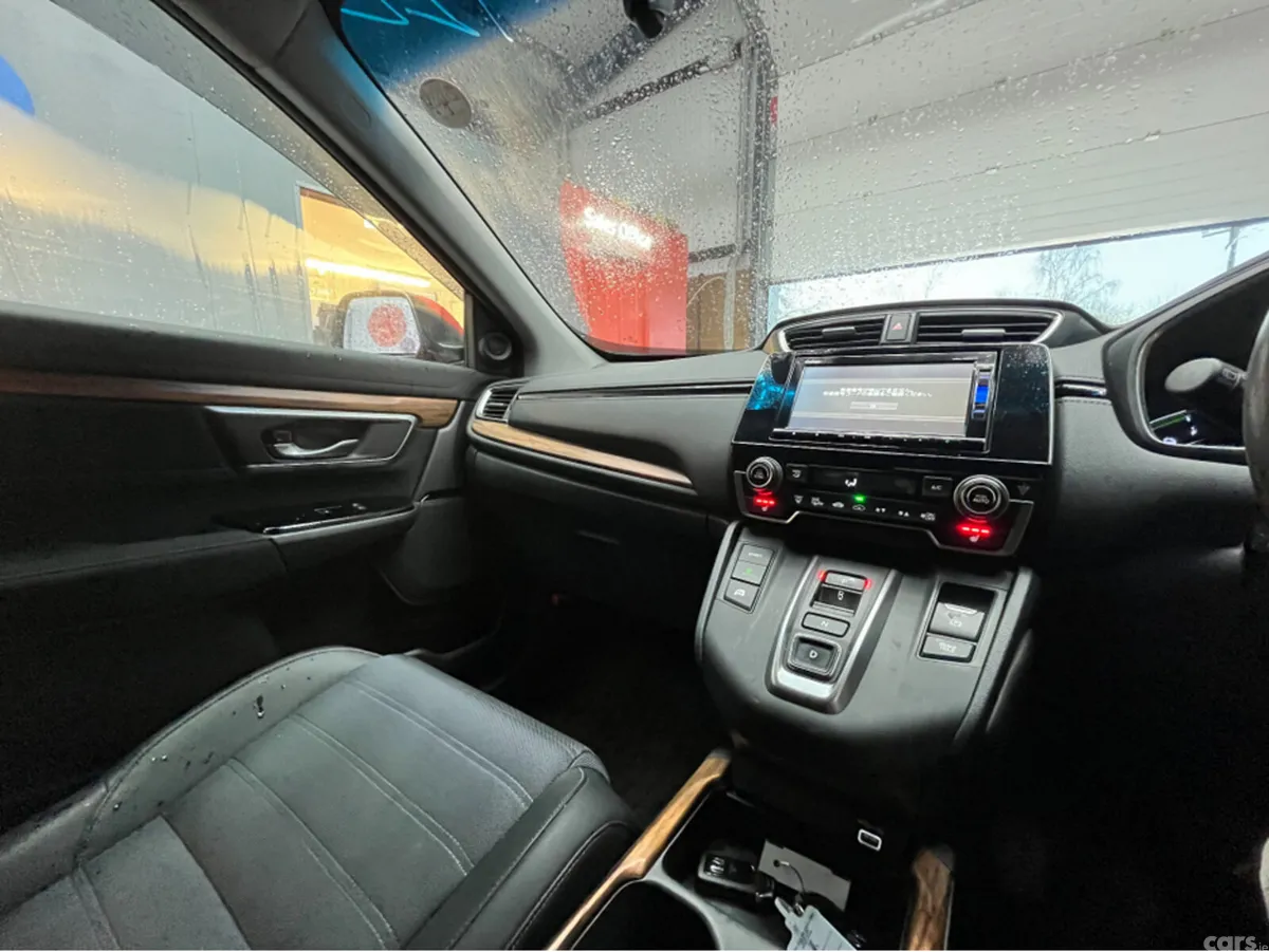 Honda CR-V SUV, Petrol Hybrid, 2022, Red