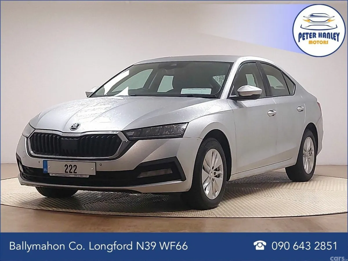 Skoda Octavia Hatchback, Diesel, 2022, Silver