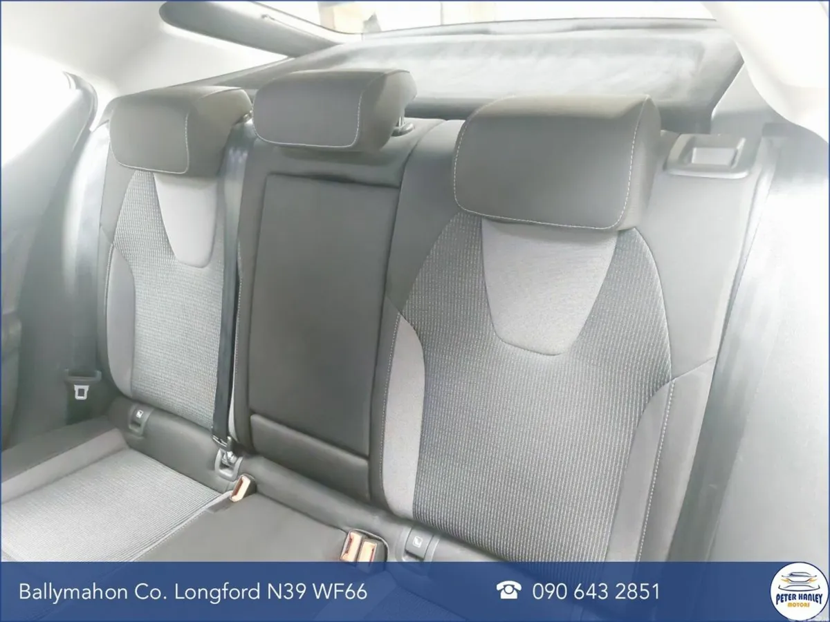 Skoda Octavia Hatchback, Diesel, 2022, Silver