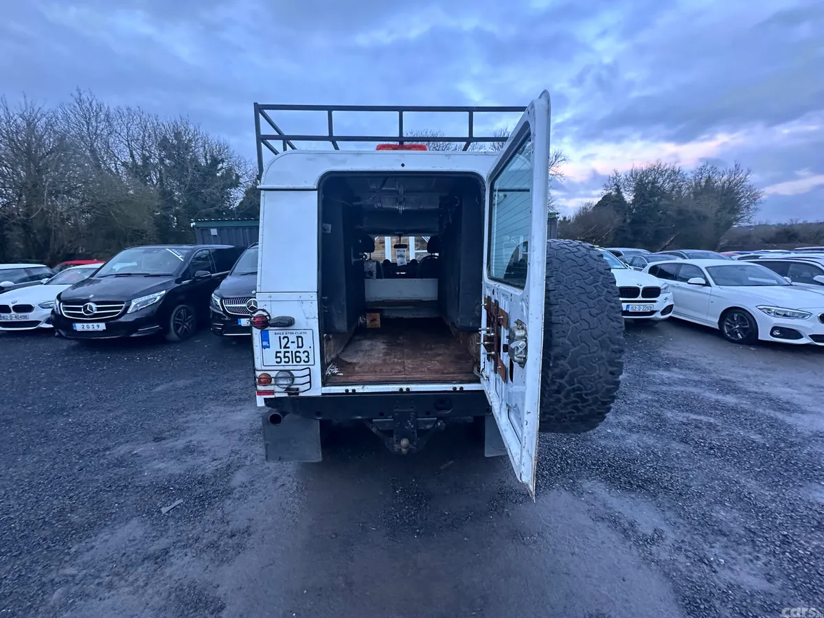 Land Rover Defender SUV, Diesel, 2012, White