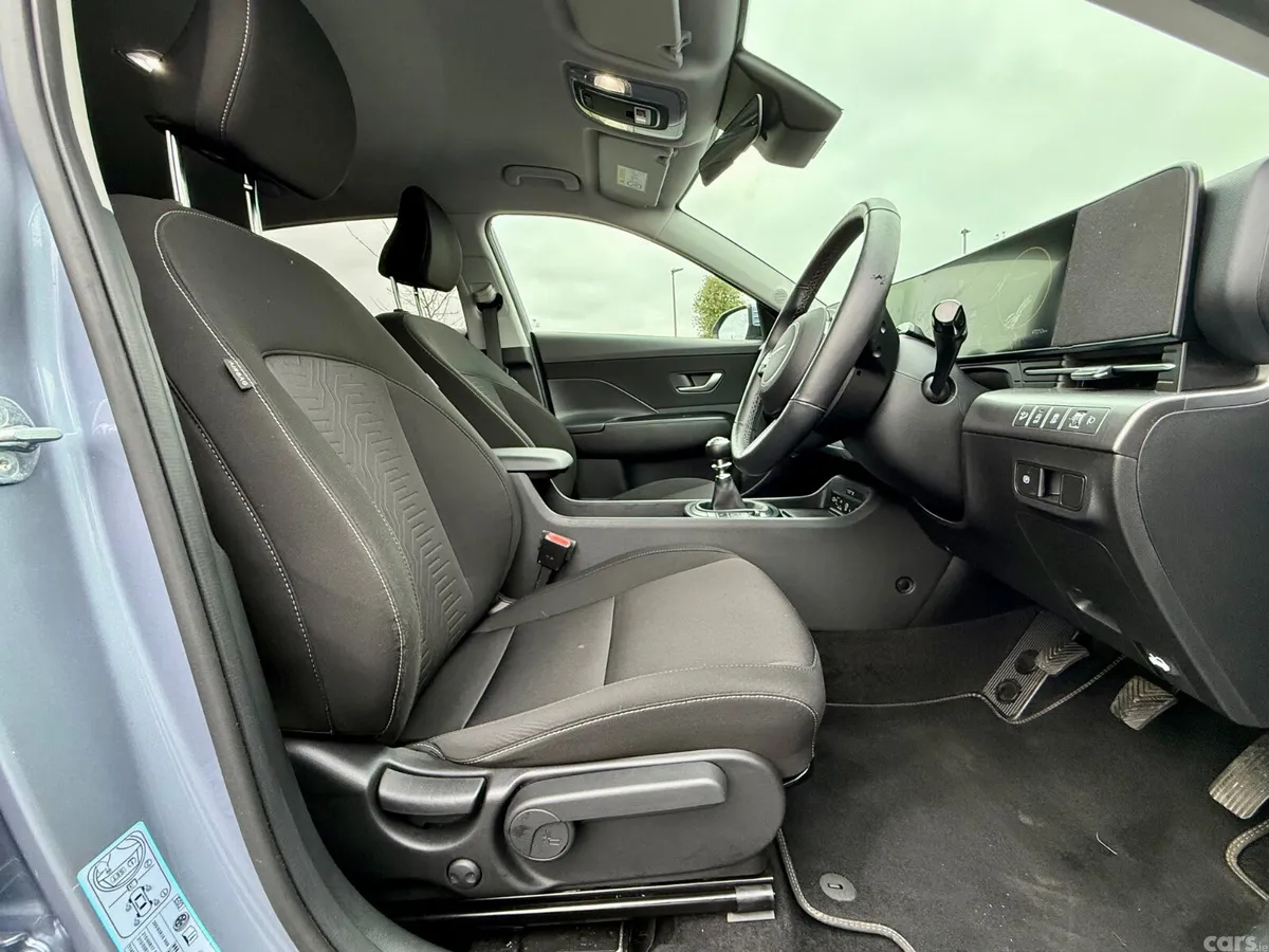 Hyundai KONA MPV, Petrol, 2024, Blue