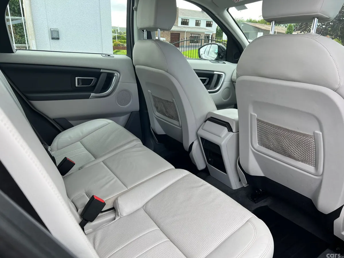 Land Rover Discovery SUV, Diesel, 2018, Grey