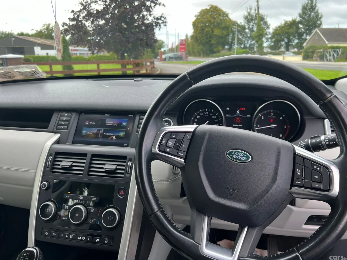 Land Rover Discovery SUV, Diesel, 2018, Grey