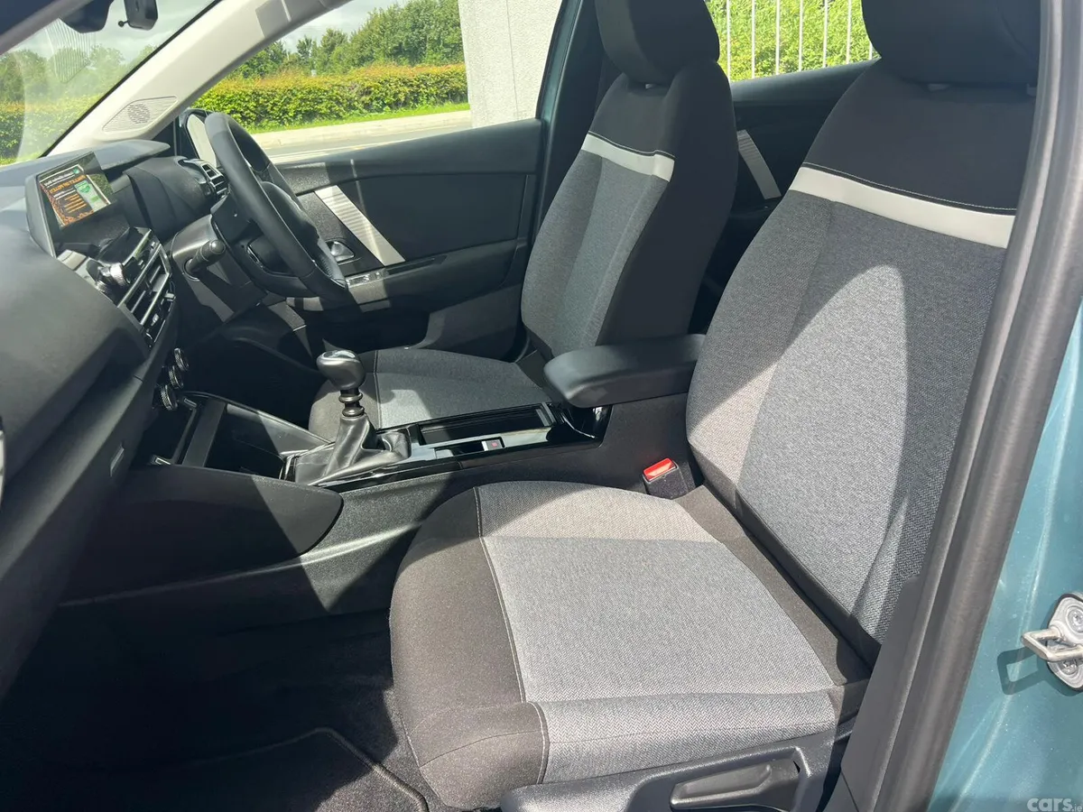 Citroen C4 Hatchback, Petrol, 2023, Blue
