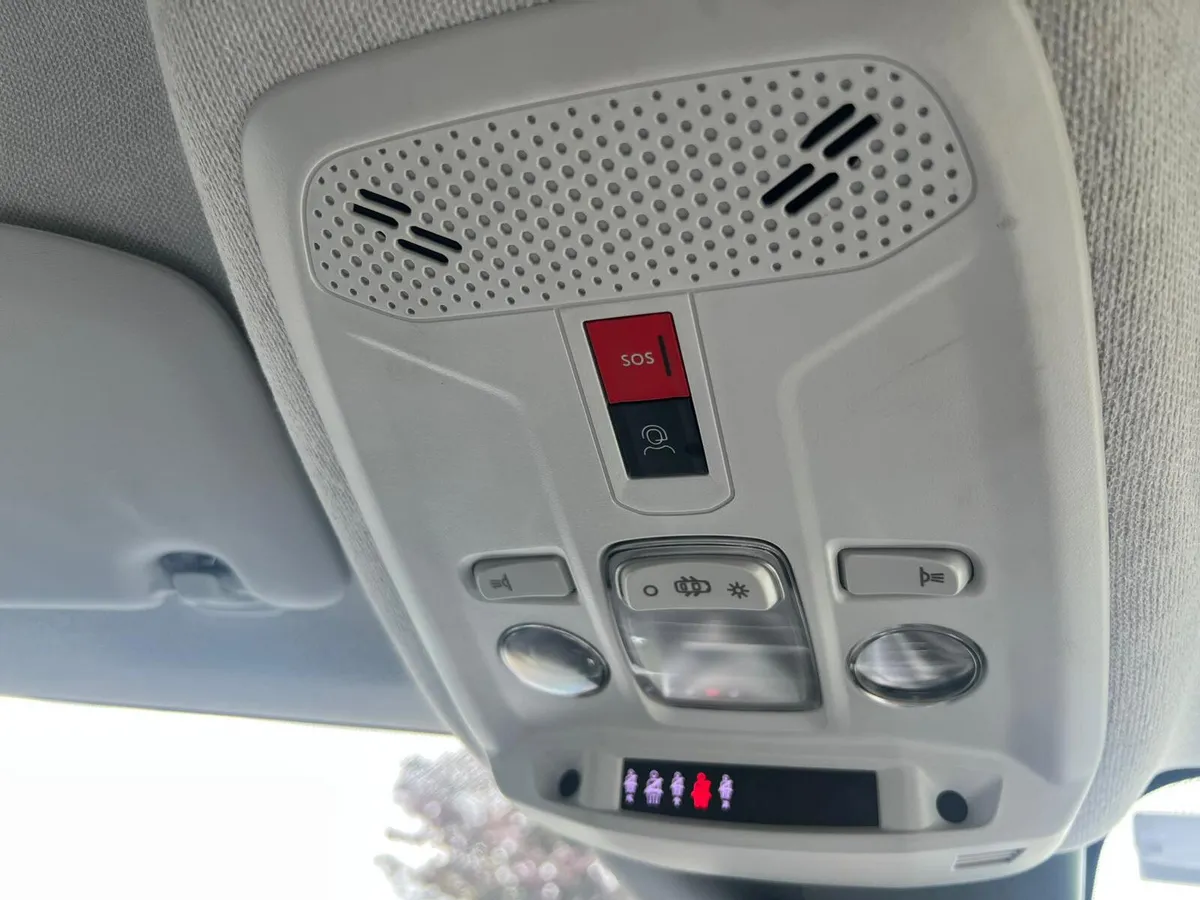 Citroen C4 Hatchback, Petrol, 2023, Blue