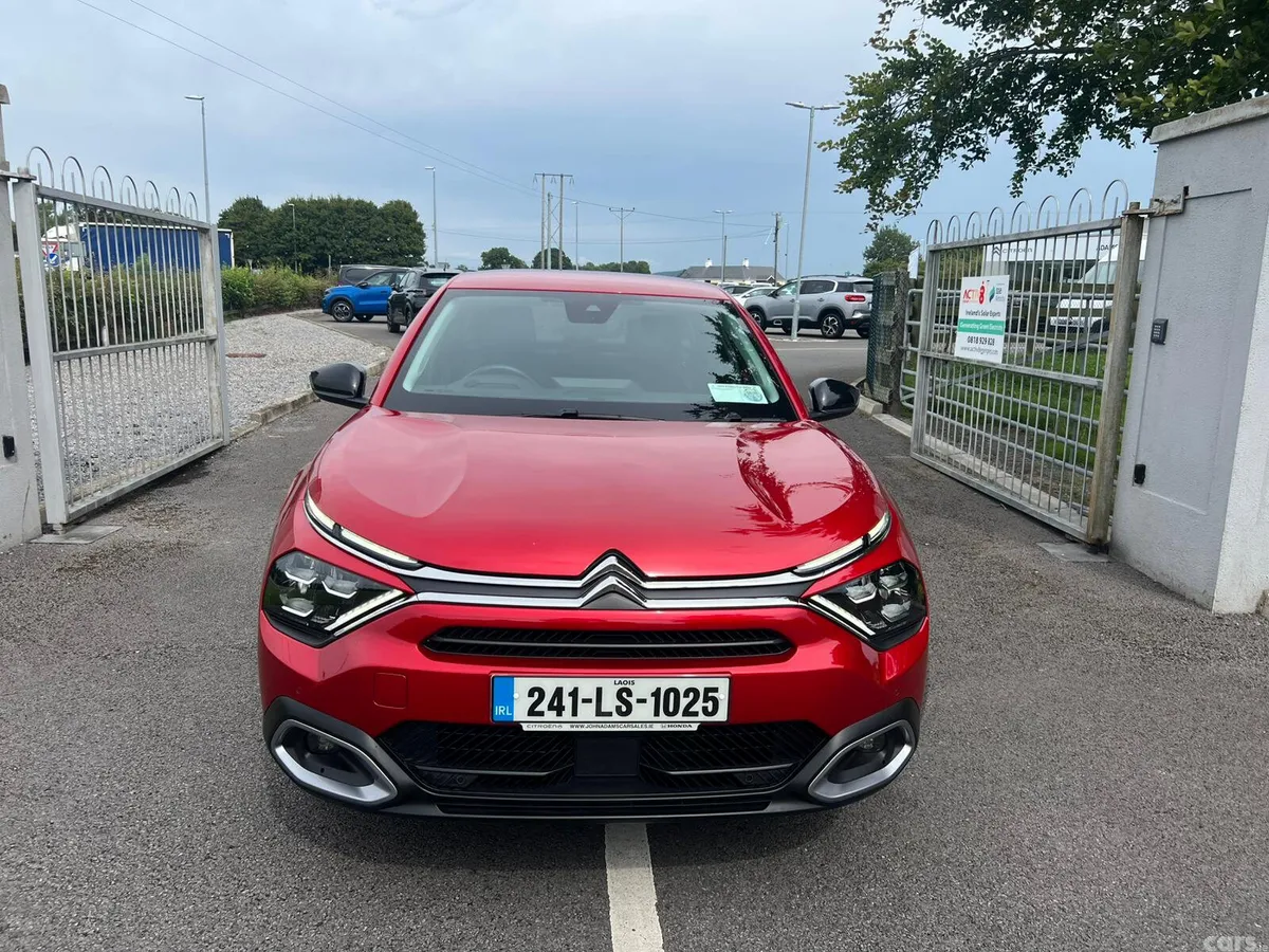Citroen C4 X Saloon, Diesel, 2024, Red