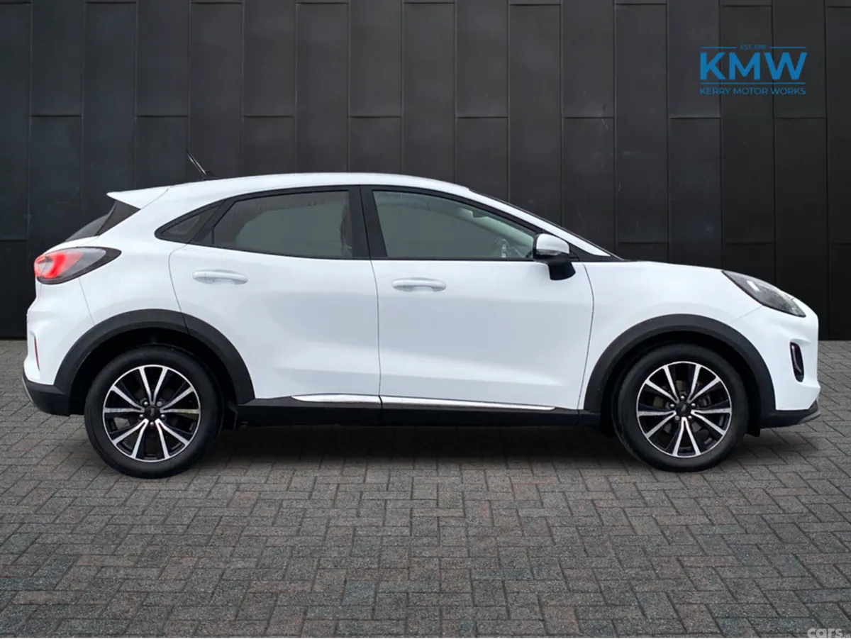 Ford Puma MPV, Petrol Hybrid, 2022, White