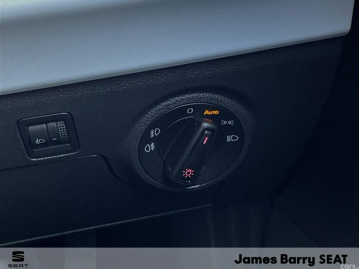 SEAT Arona SUV, Petrol, 2025, Red