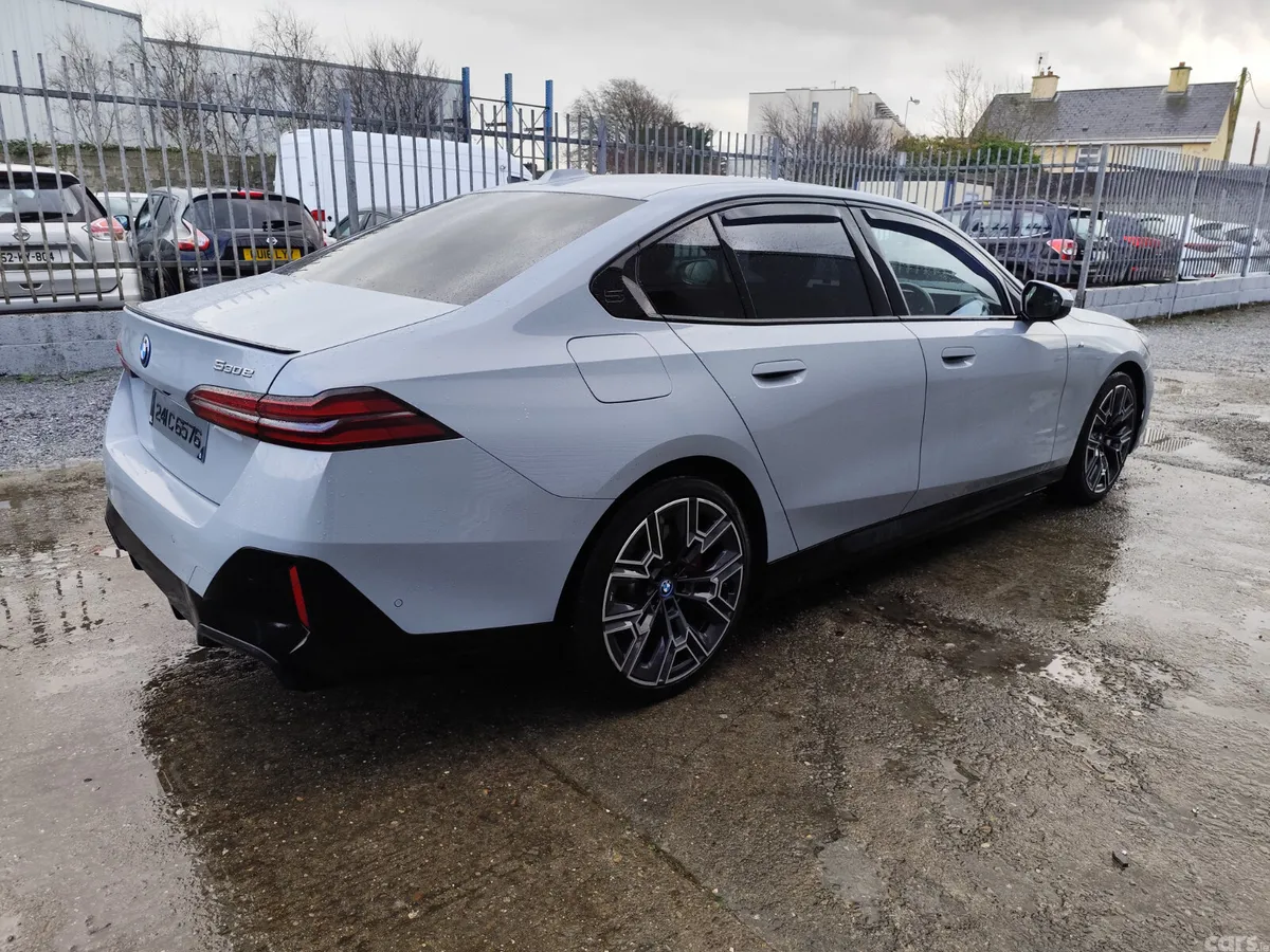 BMW 5-Series Saloon, Petrol Plug-in Hybrid, 2024, Grey